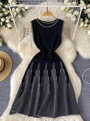 Showlu Fashion women's mini dress, sleeveless A-line bodycon with round neck, knitted Y2K style for party or club wear.