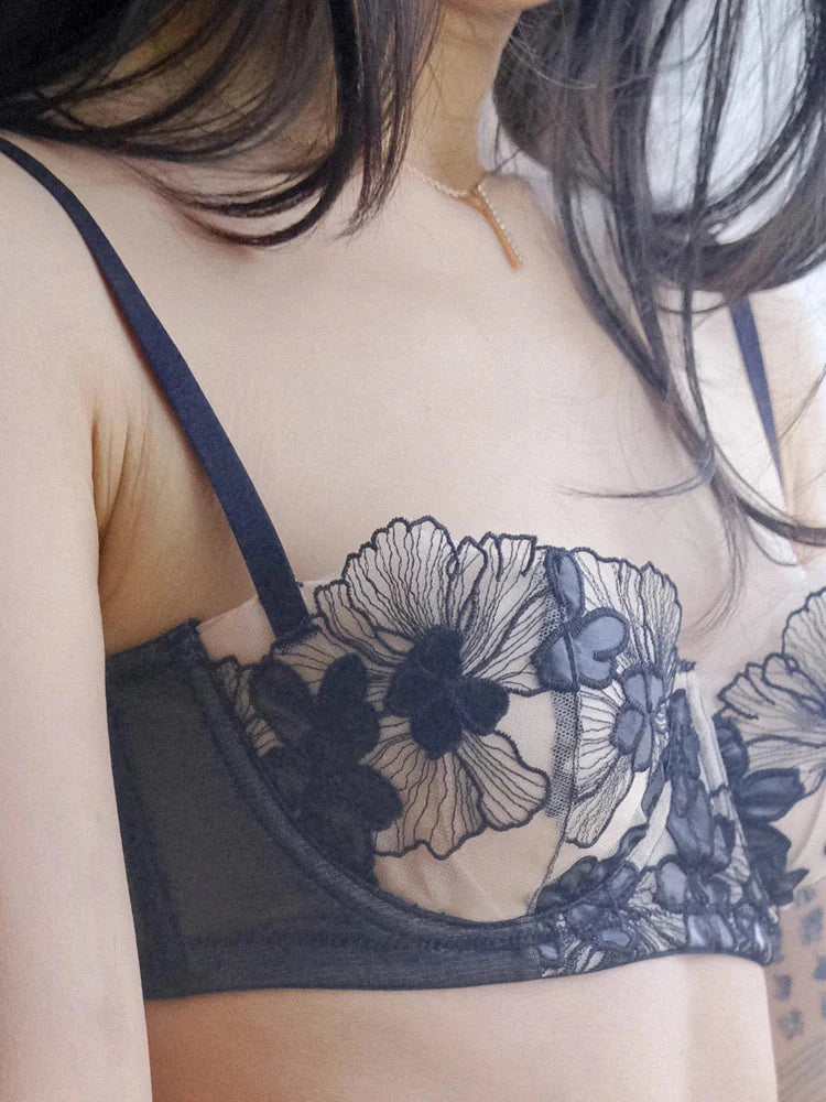 Rabbit Ears Big Chest Small Thin Bra French Underwear Soft Underwire Sexy European and American Embroidery Bra Set for Women SHOWLU FASHION STORE