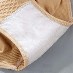 Close-up of the Underwear Bragas Fajas Women Shaper Thong Bodyshaper Nude Low High Waist Pant Tummy Tuck Shapewear Panty, highlighting beige and white cotton fabric, detailed stitching, inner lining, and seams.