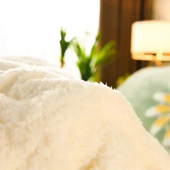 Daisy Super Thick Warm Autumn Winter Blankets for Beds Lambswool Thicken Warmth Blanket Soft Fluffy Weighted Blanket Comforter - SHOWLU FASHION STORE