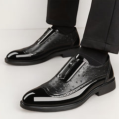 Men'S Classic Wing - Tip Brogue Oxford Shoes - Available In Black And Blue. These Are Stylish Casual Shoes With Non - Slip Rubber Soles, Suitable For Business Events, Weddings, And Graduation Ceremonies. Model Number 19582 SHOWLU FASHION STORE