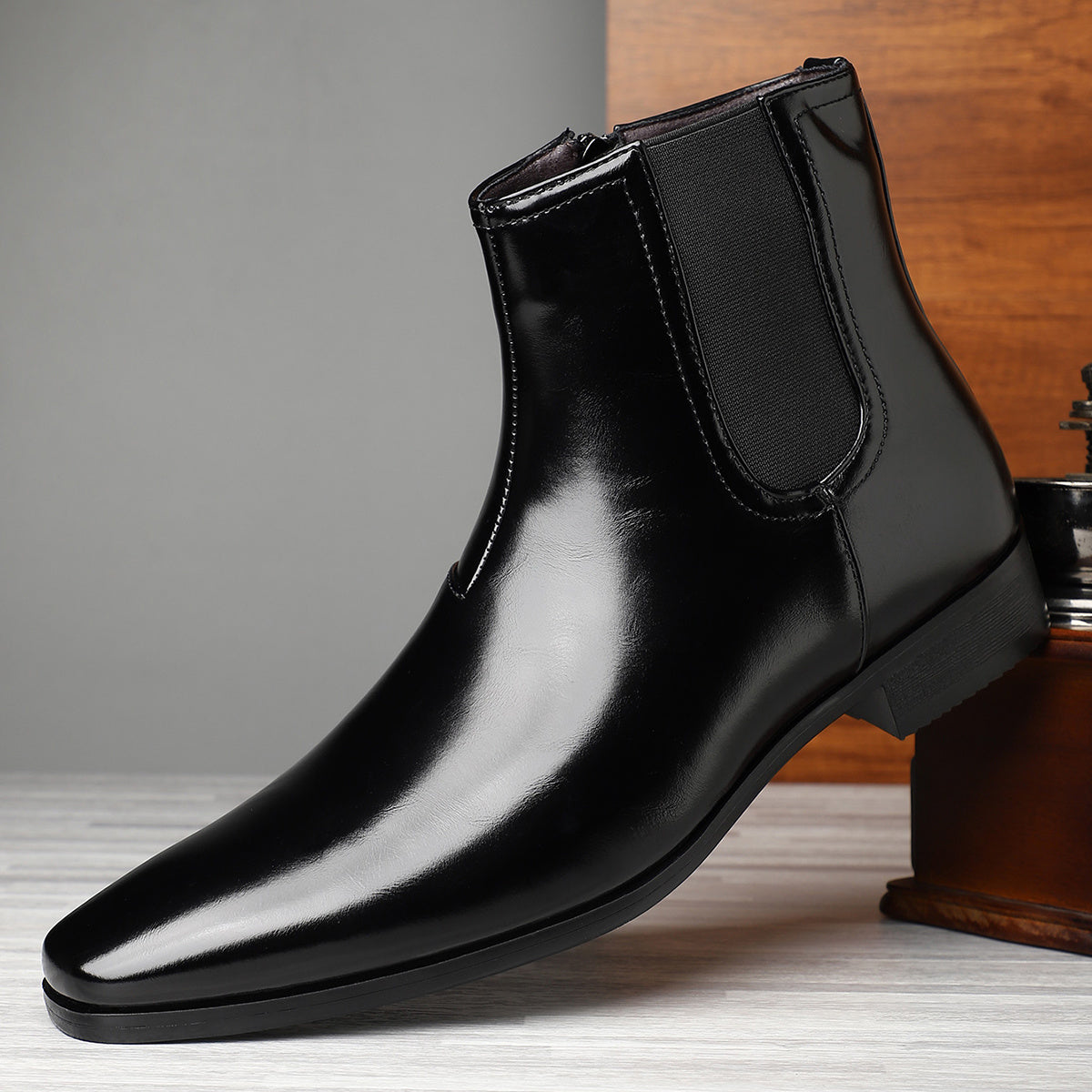 SHOWLU Men's retro brown ankle boots with side zipper, made of PU leather, stylish and comfortable for casual wear.