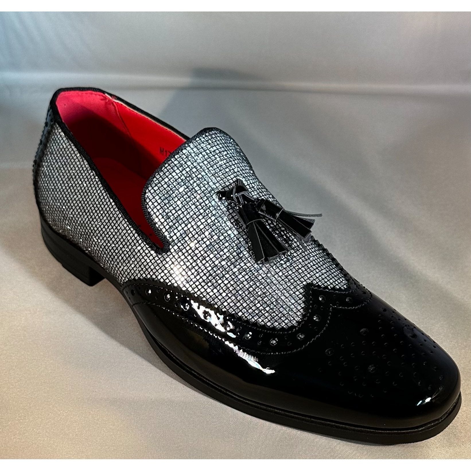 SHOWLU FASHION men's solid black PU leather slip-on business formal shoes with sleek design and smooth finish.