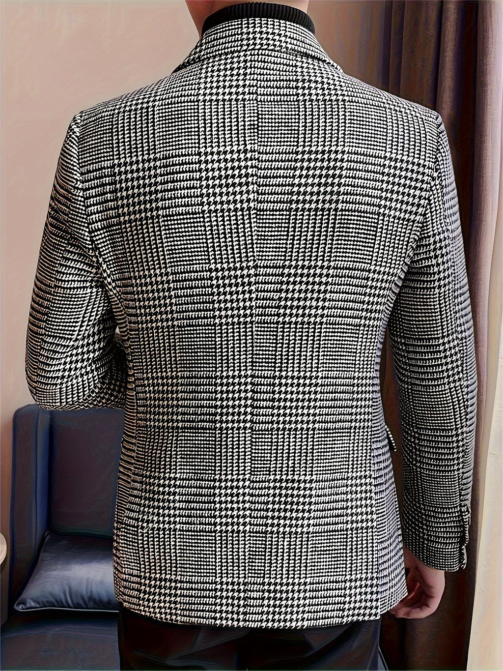 Men's SHOWLU Houndstooth blazer, regular fit woven polyester suit jacket with classic pattern and tailored design.