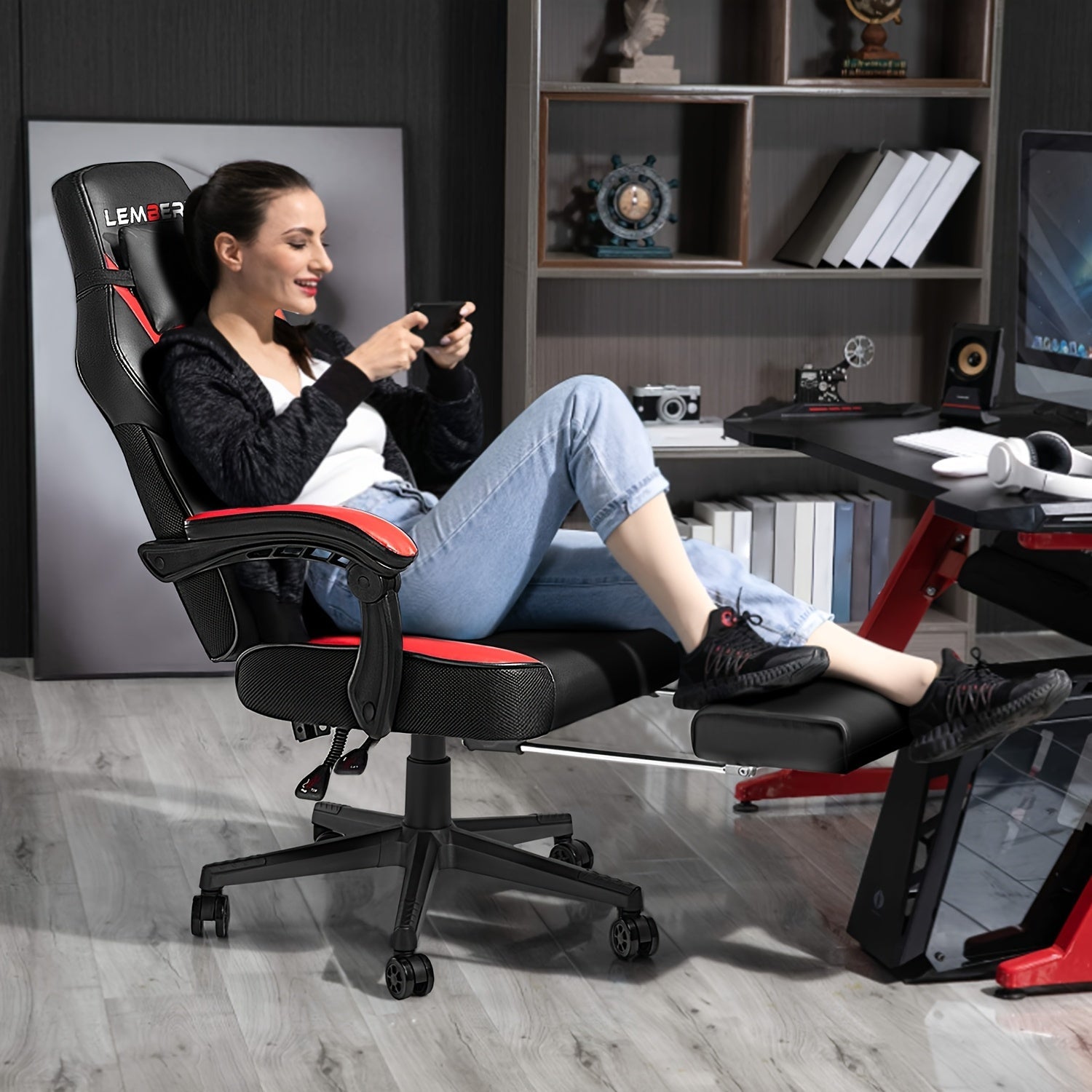Big and tall SHOWLU FASHION STORE gaming chair with footrest, sturdy design, ergonomic for comfort, supports up to 400 lbs.
