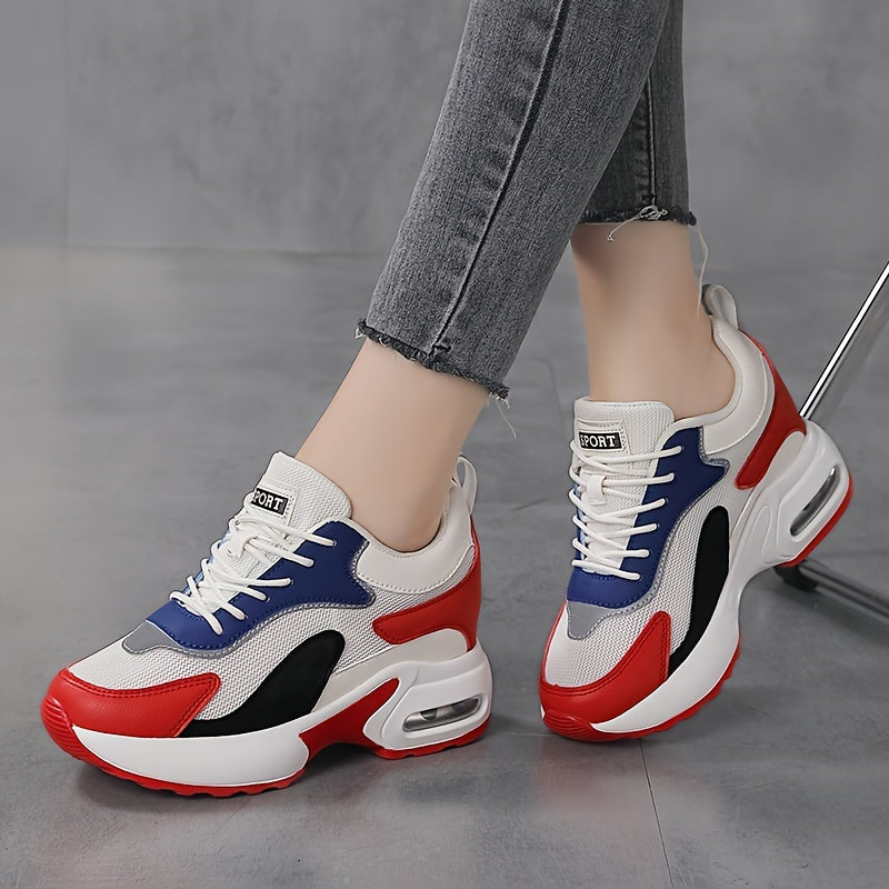 SHOWLU Women's geometric mesh low-top sneakers with breathable PU soles, featuring stylish design and comfortable fit.