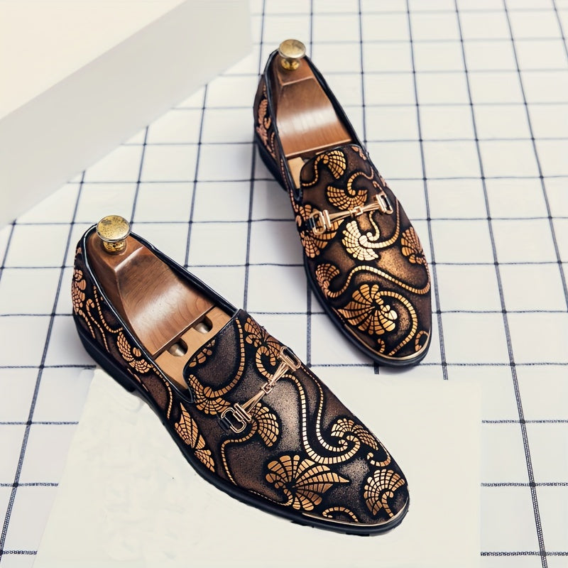 SHOWLU men's slip-on loafers with pointed toe and faux leather upper, casual shoes in black featuring sleek, stylish design.