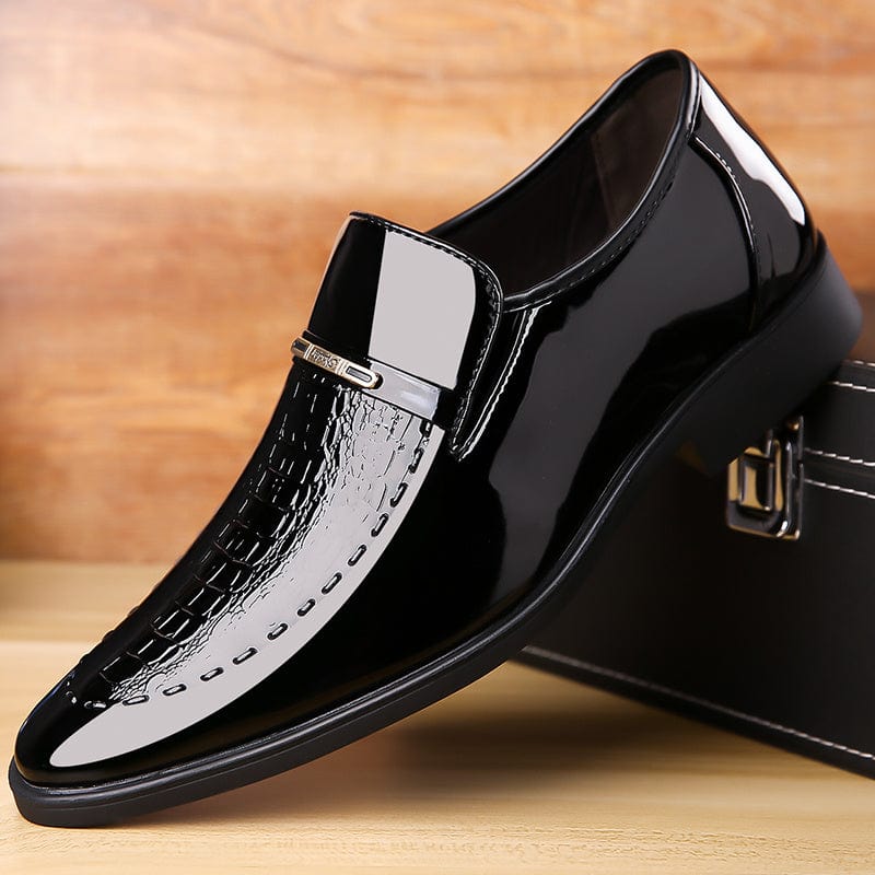Men's vintage loafers by SHOWLU FASHION, faux leather slip-on shoes with pointed toe, all-season casual footwear, rubber sole.