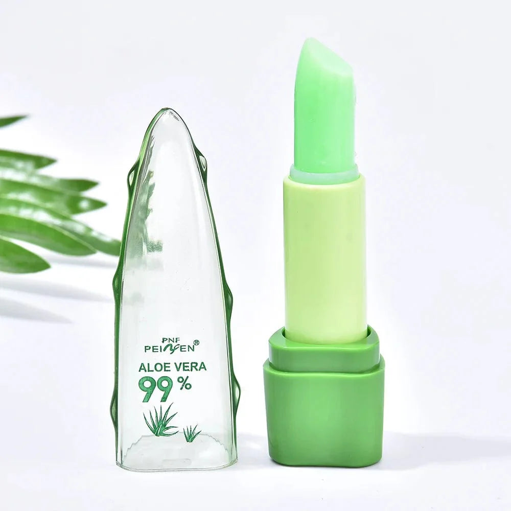 Showlu Aloe Vera Magic Lip Balm changing color, natural lipstick with aloe vera for moisturizing and nourishing lips.