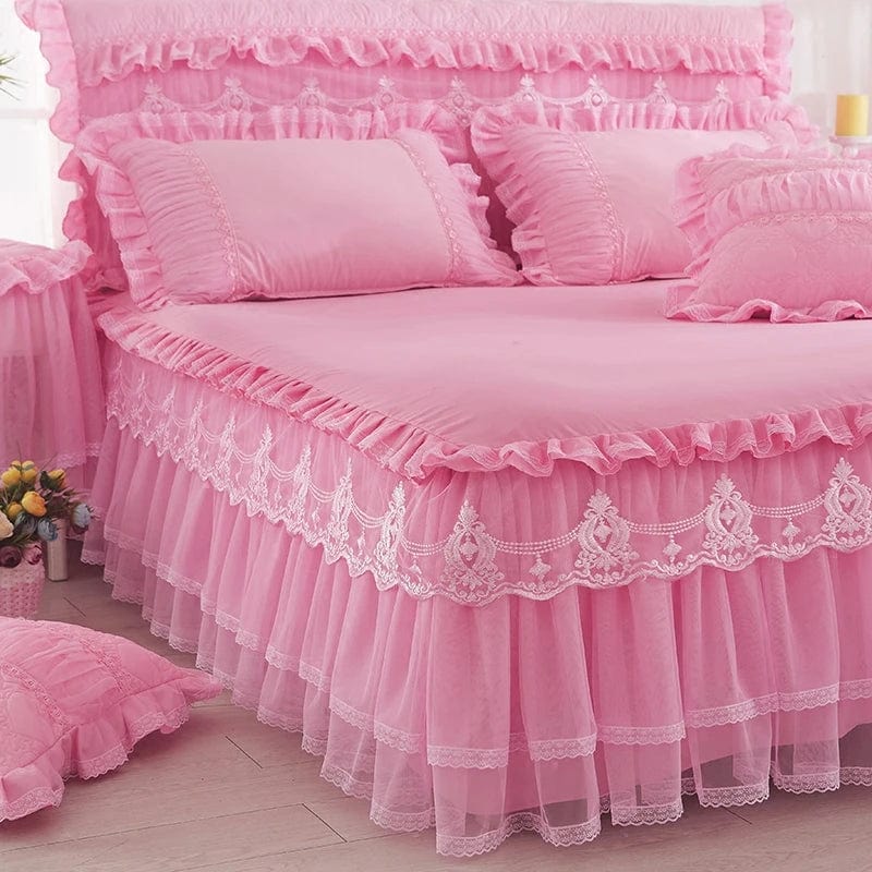 Showlu Fashion Store Mtuove Lace Bed Skirt Set with princess embroidered bedspread and pillowcases, king and queen size bedding.