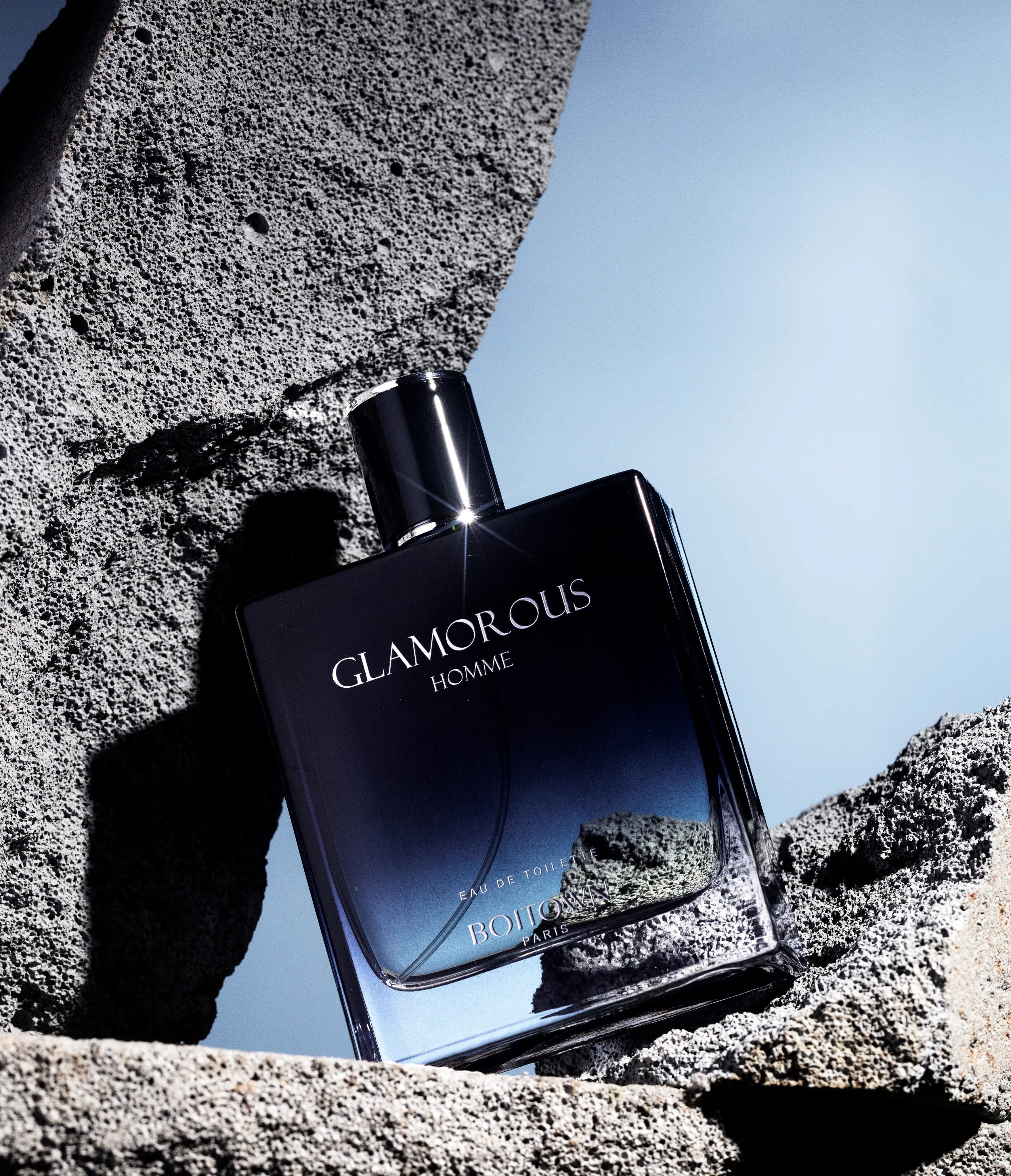 Showlu Men's Eau De Parfum 100ml bottle, long-lasting original fragrance, sleek design, premium men's perfume by Showlu.