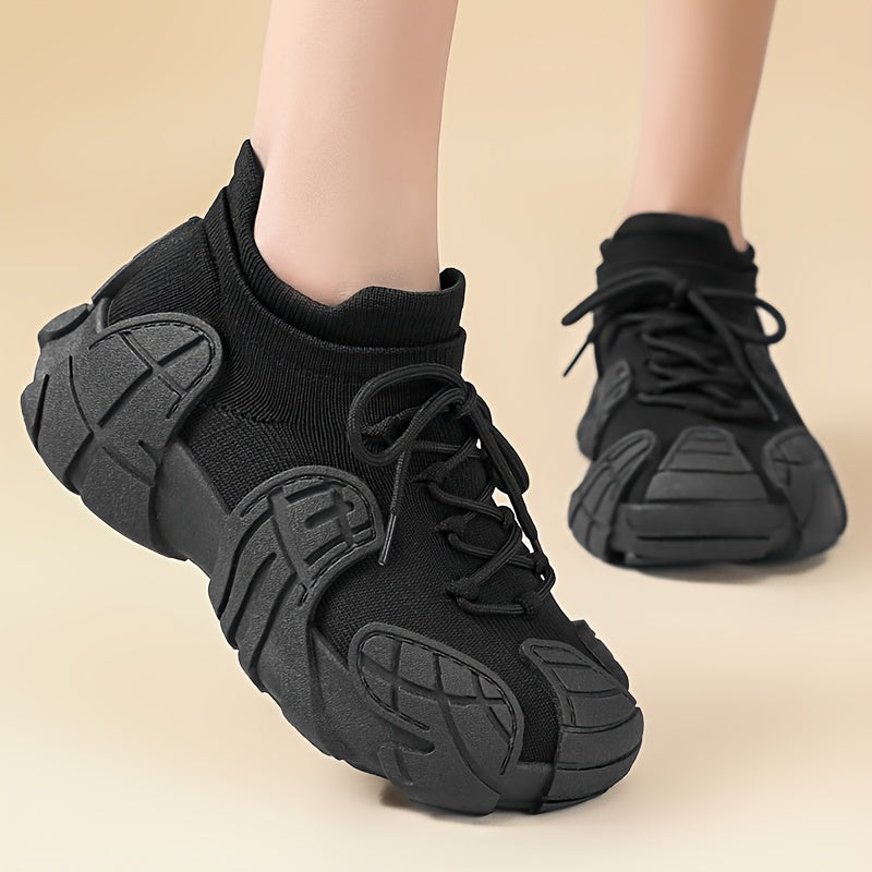 SHOWLU Women's Wedge Sneakers with breathable design and non-slip sole, stylish walking shoes for everyday comfort.