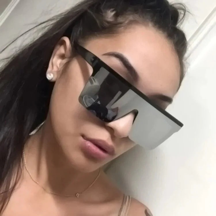 Square flat top sunglasses by Showlu Fashion in 15 colors, UV400 gradient mirror shades for men and women.