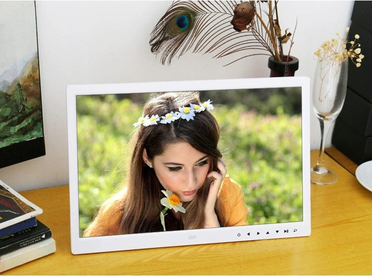 Yun Zhixing 15-Inch HD Digital Photo Frame wall-mounted video player showing family photos and videos on a sleek wall display.