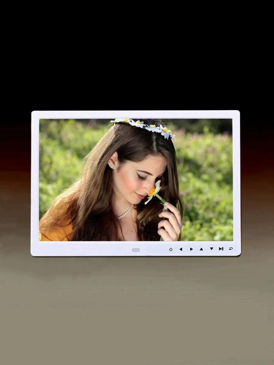 Yun Zhixing 15-inch HD digital photo frame wall-mounted video player displaying family photos and videos with a sleek design