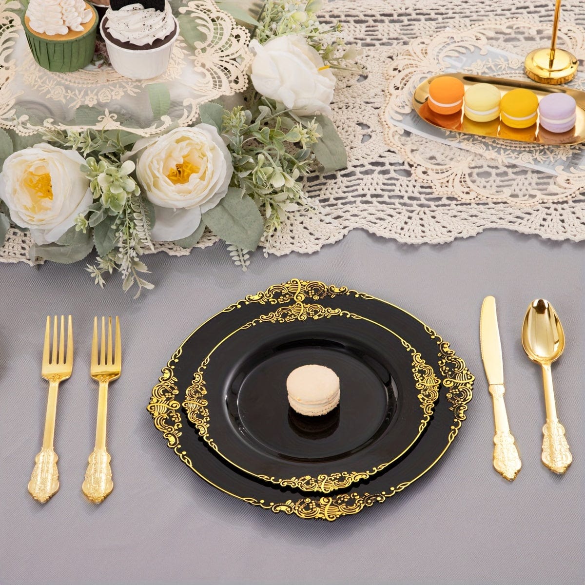 Showlu Fashion Store Nervure 175-piece disposable plastic party plates and cutlery set with black, blue, gold, and silverware for 25 guests