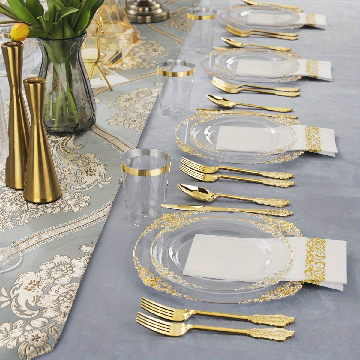 Showlu Fashion Store Nervure 175-piece purple and gold plastic dinnerware set with plates, cups, utensils, and napkins for 25 guests