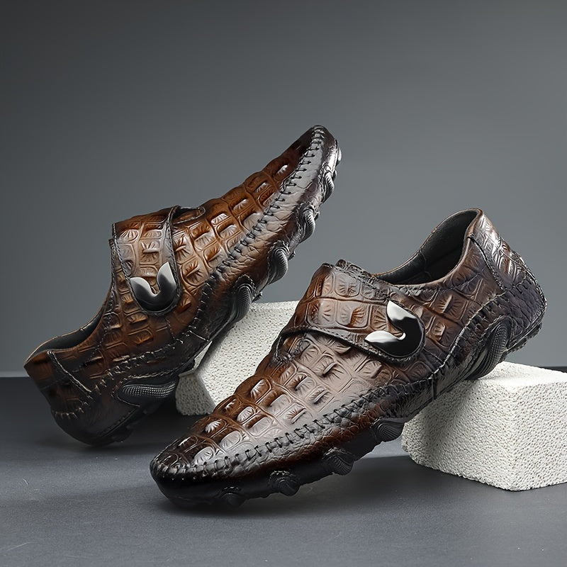 SHOWLU Men's top grain leather loafers with non-slip casual oxford shoes, featuring sleek design and comfortable fit.