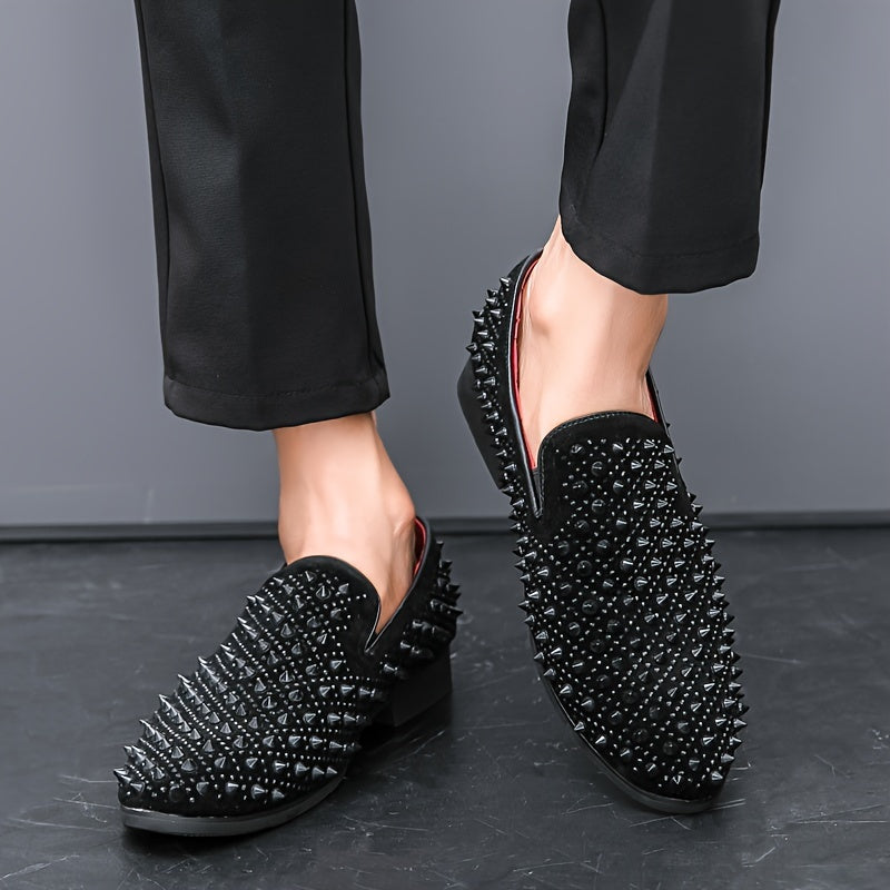 SHOWLU Men's slip-on loafers in breathable PU leather, casual shoes with a sleek design and comfortable fit.