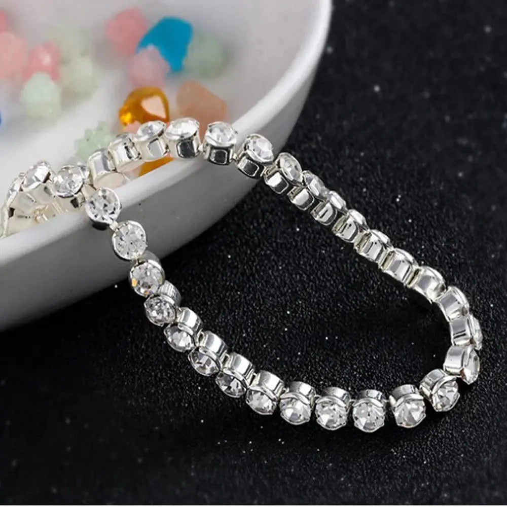 Shiny Austria crystal stretch bracelet for women, elegant cuff bangle with sparkling crystals and charming design.