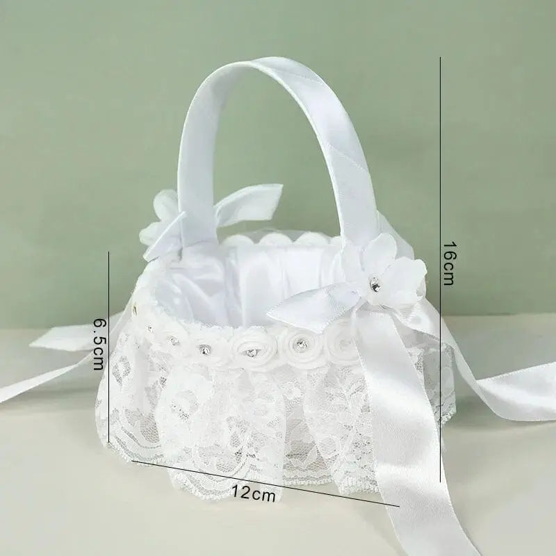 White silk flower girl basket from YONGSNOW, 20cm wedding ceremony decor, held by a child, perfect for bridal party and wedding decor.