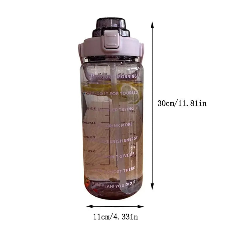 Showlu 2000ml large capacity plastic sports water bottle with straw, ideal for outdoor camping and fitness activities