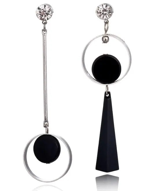 Showlu Korean geometric triangle tassel dangle earrings for women with long statement design and modern jewelry style.
