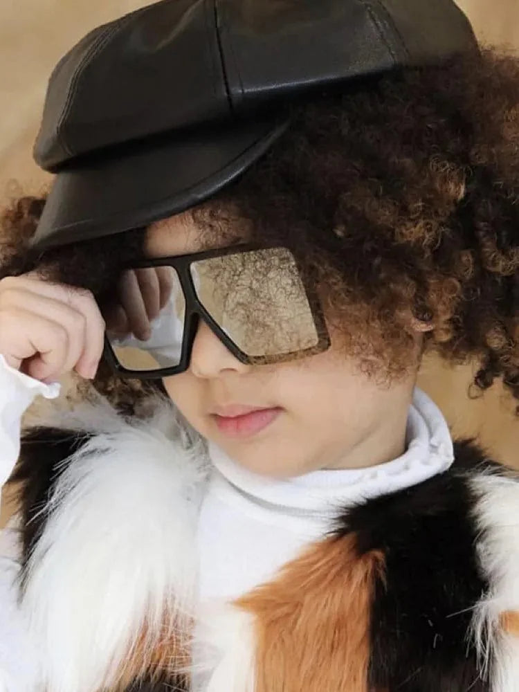 Heevoo Kids square sunglasses with UV400 mirror lenses for boys and girls, stylish children’s eyewear with protective UV coating.