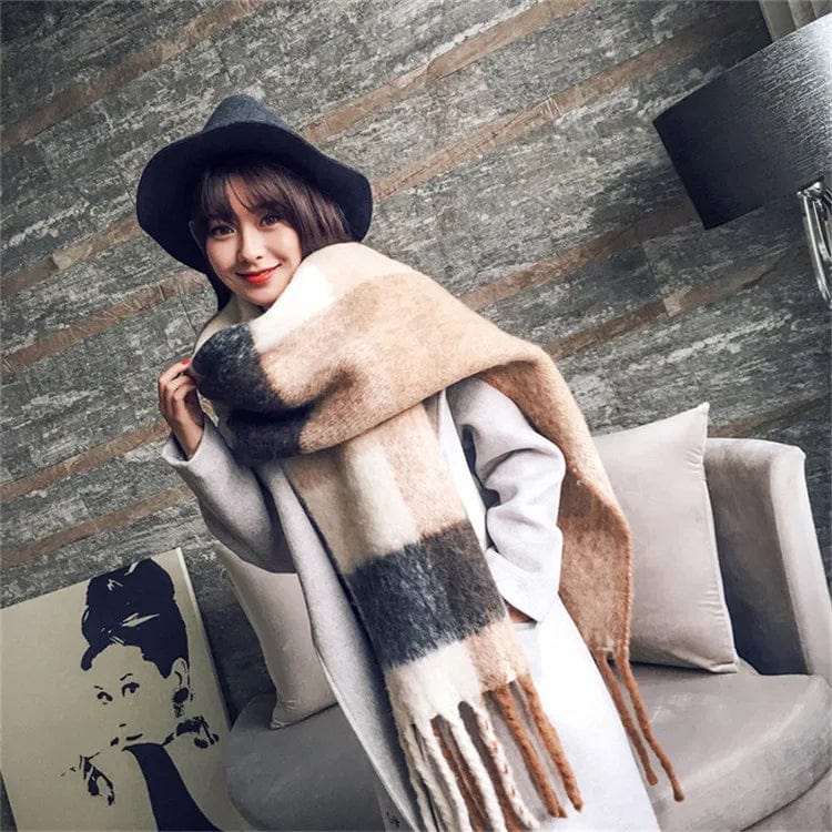 Luxury cashmere plaid scarf from Showlu Fashion, warm winter shawl and wrap with tassels, ideal for women’s cold-weather accessories.