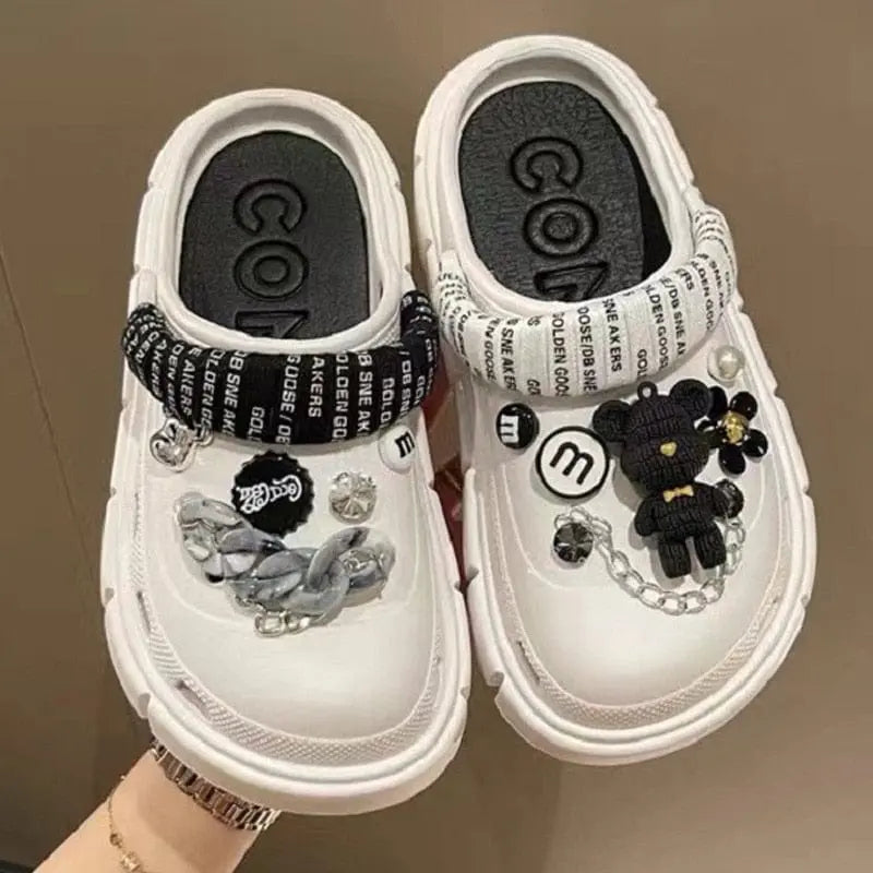 Showlu Fashion Women's platform clogs with thick soles, summer beach slides, outdoor-friendly design, stylish and comfortable.