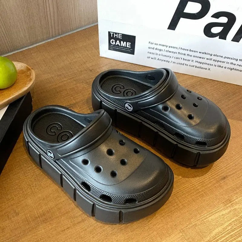 Showlu Fashion Women's platform clogs with thick soles, summer beach slides, outdoor-friendly slippers, stylish and comfortable.