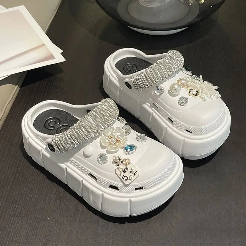 Women’s platform clogs by Showlu Fashion Store featuring a thick sole, outdoor-friendly summer beach slides, and stylish charms.