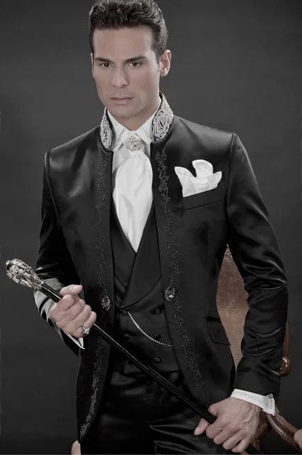 SHOWLU White Embroidery Men's 3-Piece Wedding Suit with slim fit tuxedo jacket, pants, and vest, suitable for grooms and formal events.