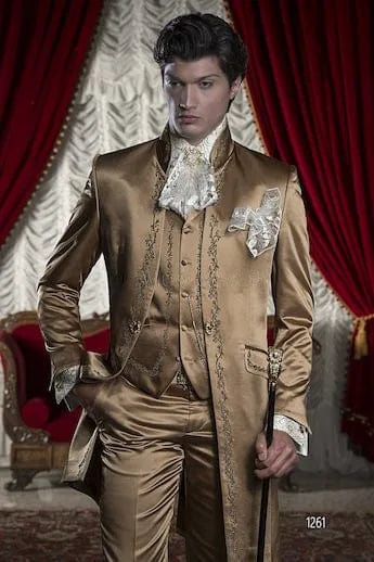 White embroidery men's 3-piece wedding suit set featuring slim fit tuxedo jacket, pants, and vest for grooms and formal occasions.