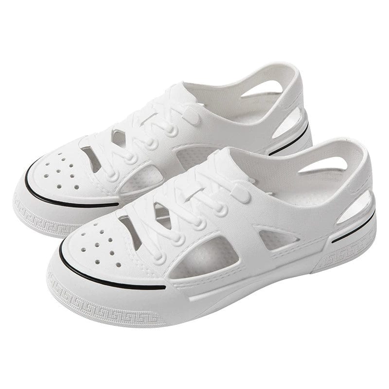 Showlu Fashion breathable white beach sandals with closed toes, designed for wading and casual beach wear.