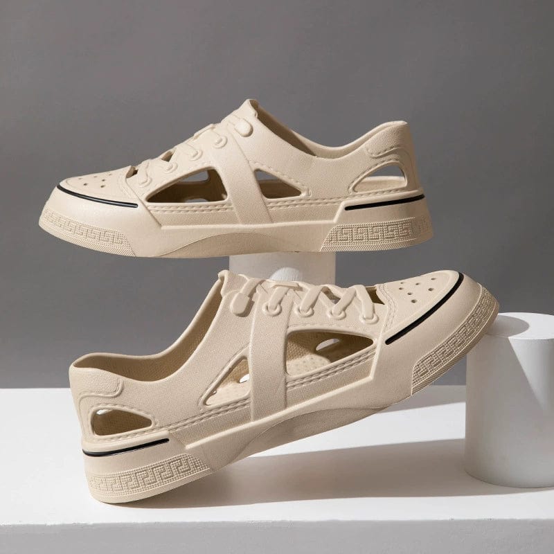 Showlu Fashion Store WNCNATIVE breathable closed toe beach sandals in white, designed for wading and casual beach outings.
