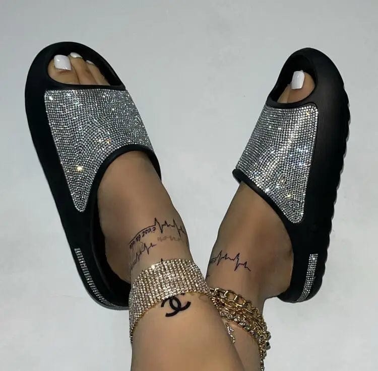 Bling diamond EVA beach flip flops for women and men with thin and thick sole design, suitable for outdoor beach wear.