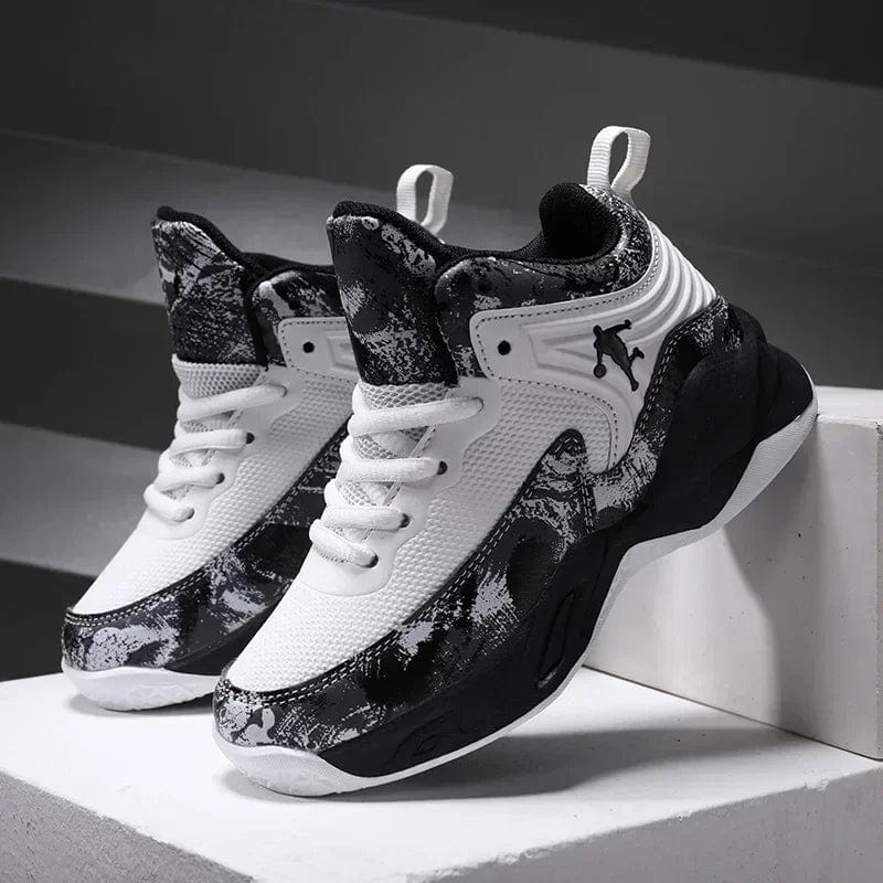 MaiJiaKa kids basketball shoes for boys featuring non-slip leather sneakers with thick soles and sporty design for children.