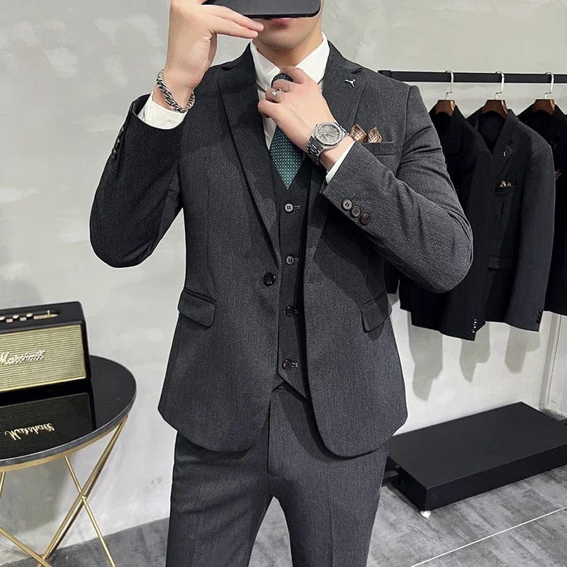 Showlu Fashion men's 3-piece slim fit business suit with blazer, vest, and pants in solid color, suitable for formal or wedding occasions.
