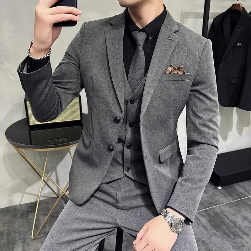 Showlu Fashion men's 3-piece slim fit business suit with jacket, vest, and pants in solid color, perfect for formal and wedding occasions.
