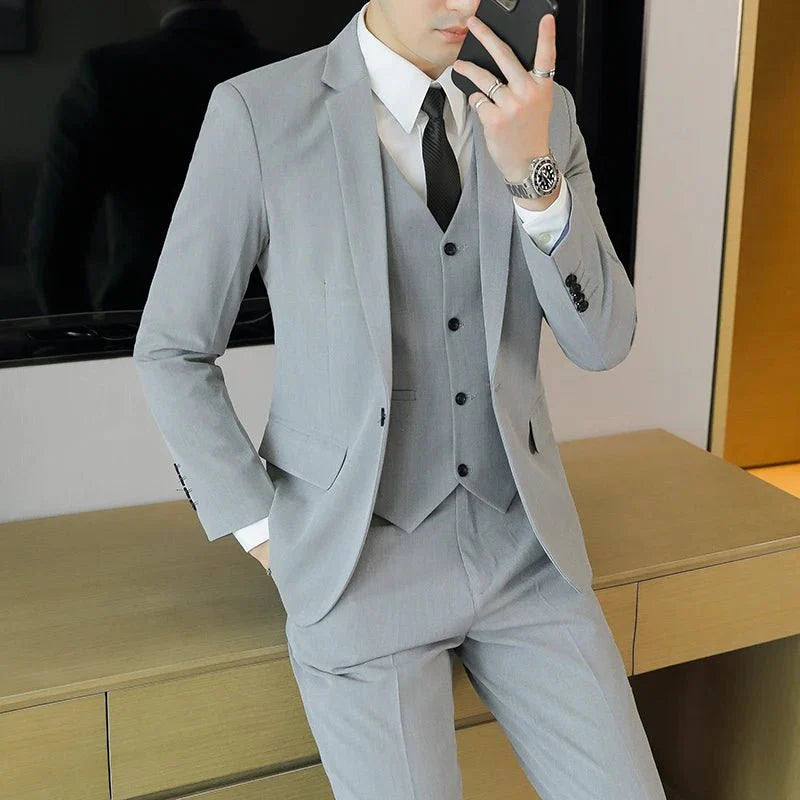 SHOWLU FASHION men's skinny fit 3-piece business suit with jacket, vest, and trousers in solid color, high-quality and stylish.