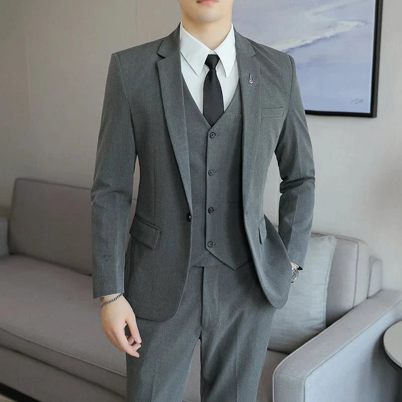SHOWLU FASHION Men's skinny fit 3-piece business suit with jacket, vest, and trousers in solid color, stylish and high-quality.