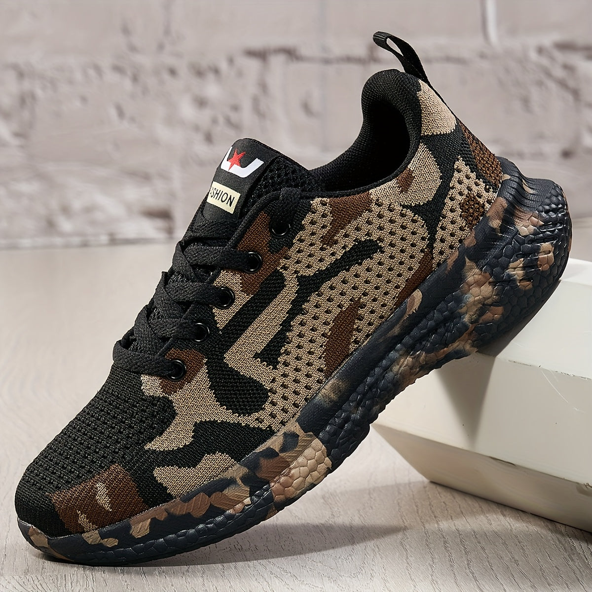 SHOWLU FASHION STORE VOLARPISADA lightweight running shoes with breathable EVA soles and sleek sneaker design.
