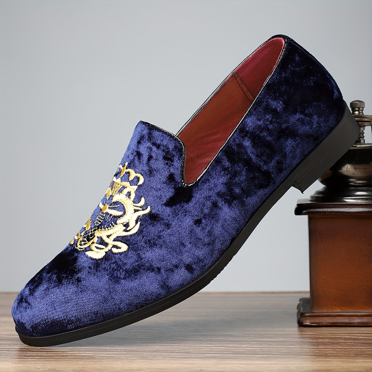 SHOWLU FASHION casual loafers in solid color with low top slip-on design, featuring a sleek, comfortable style for everyday wear.