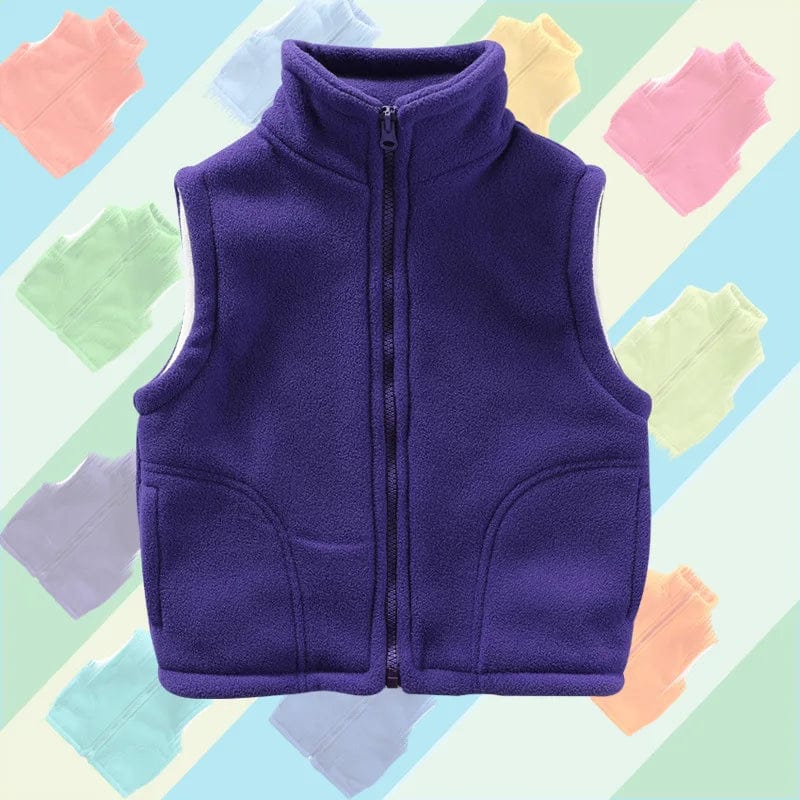 Kids polar fleece vest by Showlu Fashion, sleeveless winter jacket for boys and girls, warm and cozy for ages 3 to 10.