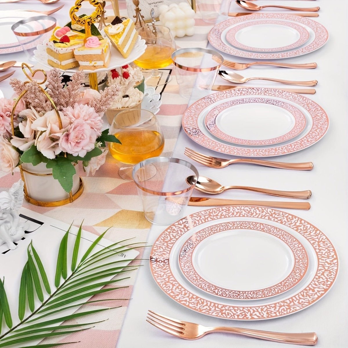 Showlu Fashion Store WDF 300-piece plastic dinnerware set with silver and gold plates for 50 guests, including dinner, dessert, and cutlery.