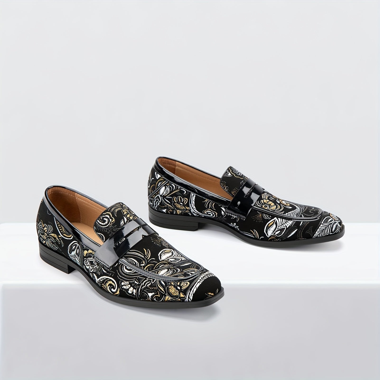Men's slip-on party shoes by SHOWLU FASHION, lightweight PU leather casual footwear with sleek design and comfortable fit.