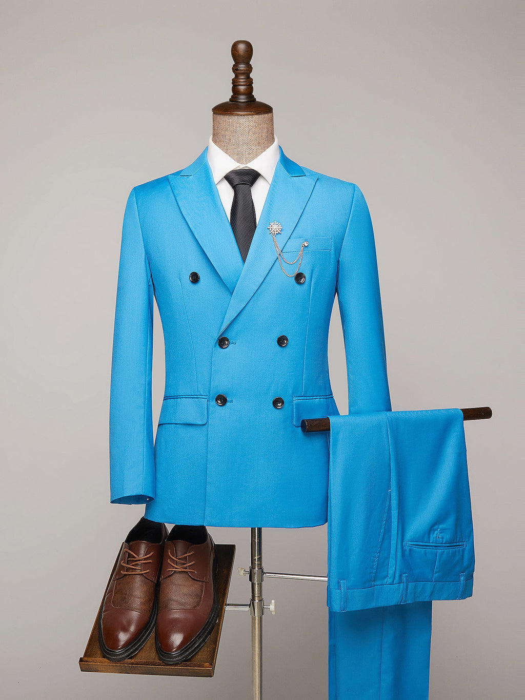 SHOWLU men's double-breasted slim fit suit in solid polyester, featuring a tailored jacket and matching trousers.