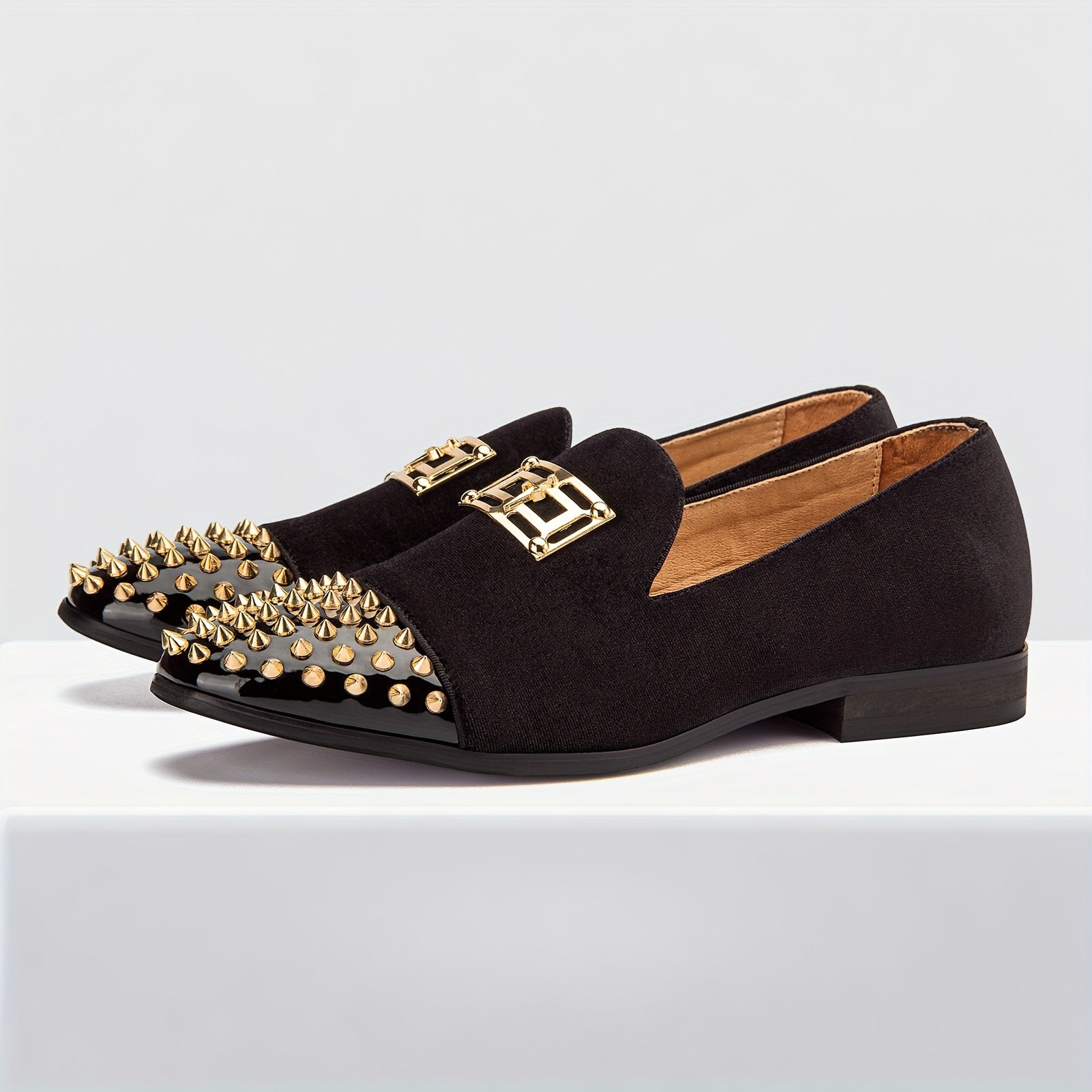 Showlu men's casual fabric loafers with slip-on design, lightweight and comfortable slip-on shoes for everyday wear.