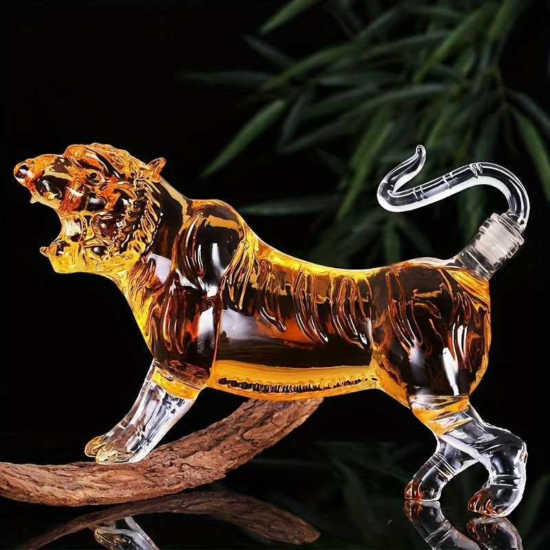 SHOWLU FASHION Glass Tiger decanter for red wine and whiskey, 3.38oz sculpture with detailed tiger design on clear glass.